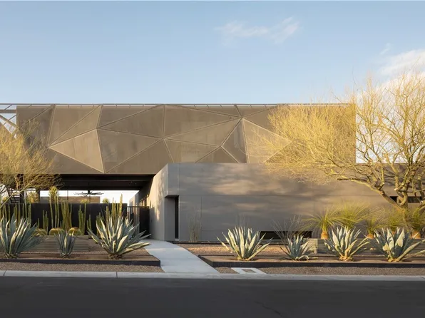 20 Soaring Bird Ct, Las Vegas, NV 89135