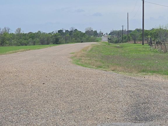 4th image of 1189 Ben Milam Rd