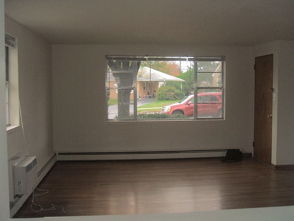 2nd image of 4020 Nancy Dr APT 1