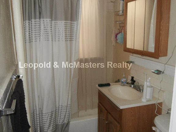 3rd image of 62 Woodstock Ave #4U