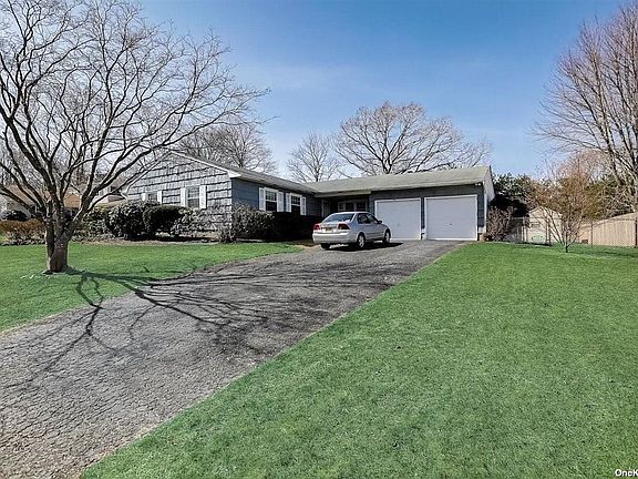 5th image of 60 Roberta Ave