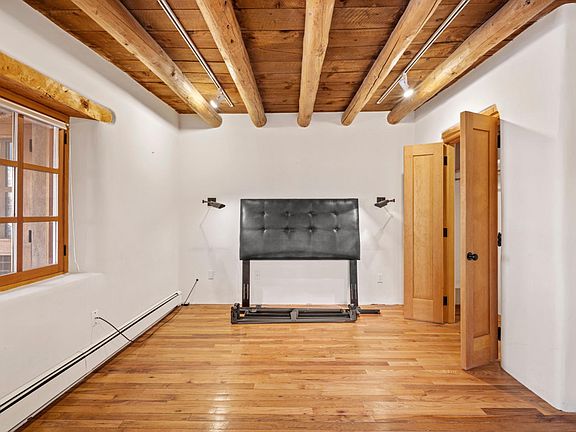 5th image of 812 Abeyta St