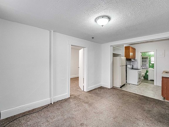 4th image of 67 Washburn Ave APT 2