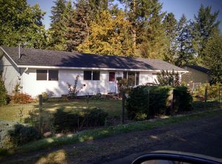 240 Hummingbird Ln, Tillamook, OR 97141