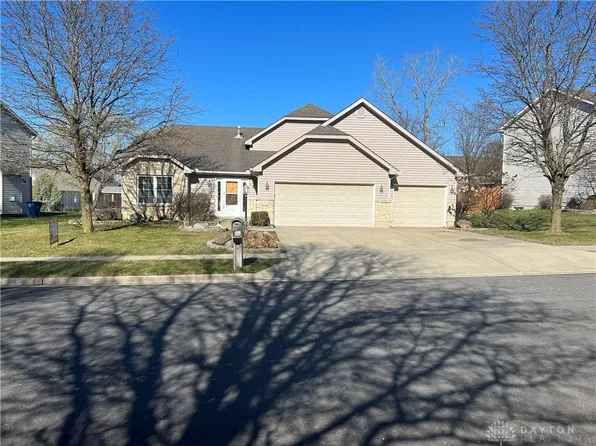 4519 Larch Tree Ct, Dayton, OH 45424