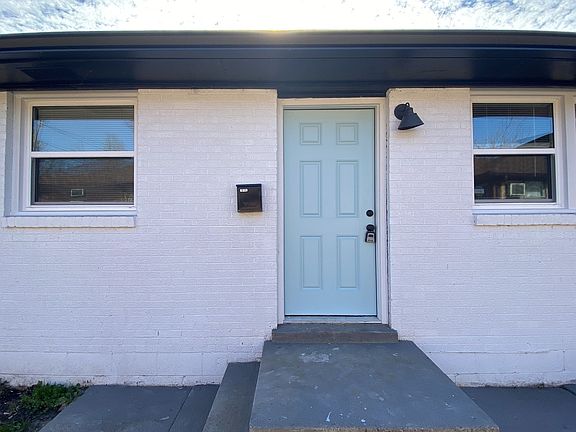 3rd image of 1615 22nd Ave N #A1