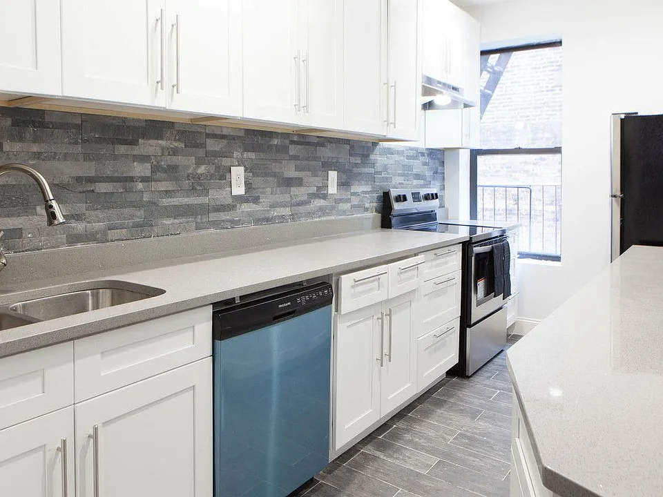 282 Lenox Ave #4