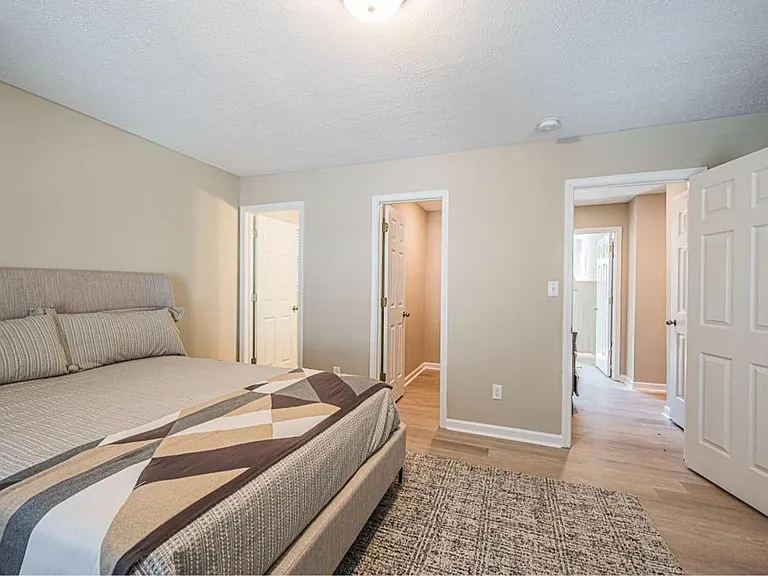 1722 Chestnut St — Photo 24