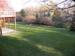 14817 Village Woods Dr, Eden Prairie, MN 55347