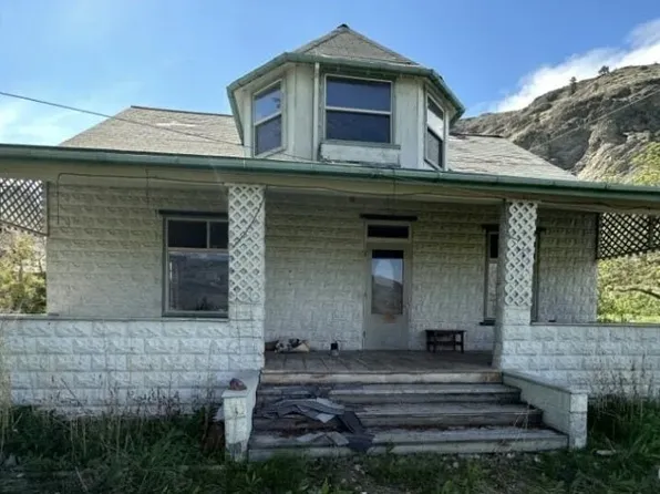 193 Golden Rd, Oroville, WA 98844