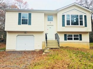105 Piute Trl, Albrightsville, PA 18210