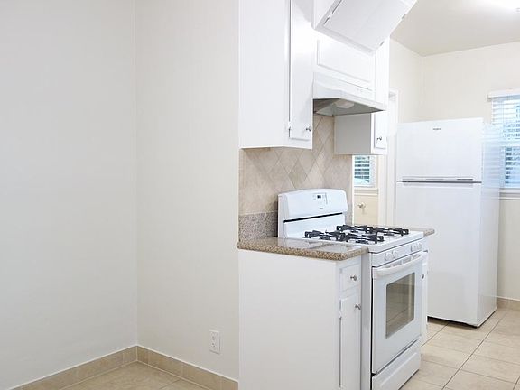 5th image of 1117 S Garfield Ave APT A