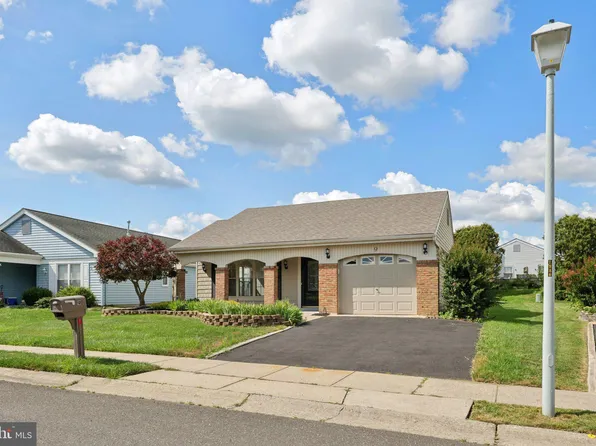 9 Weybridge Pl, Manchester, NJ 08759
