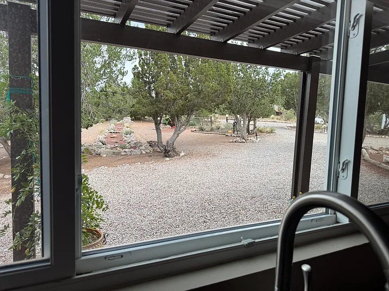 Sandia Ln — Photo 7