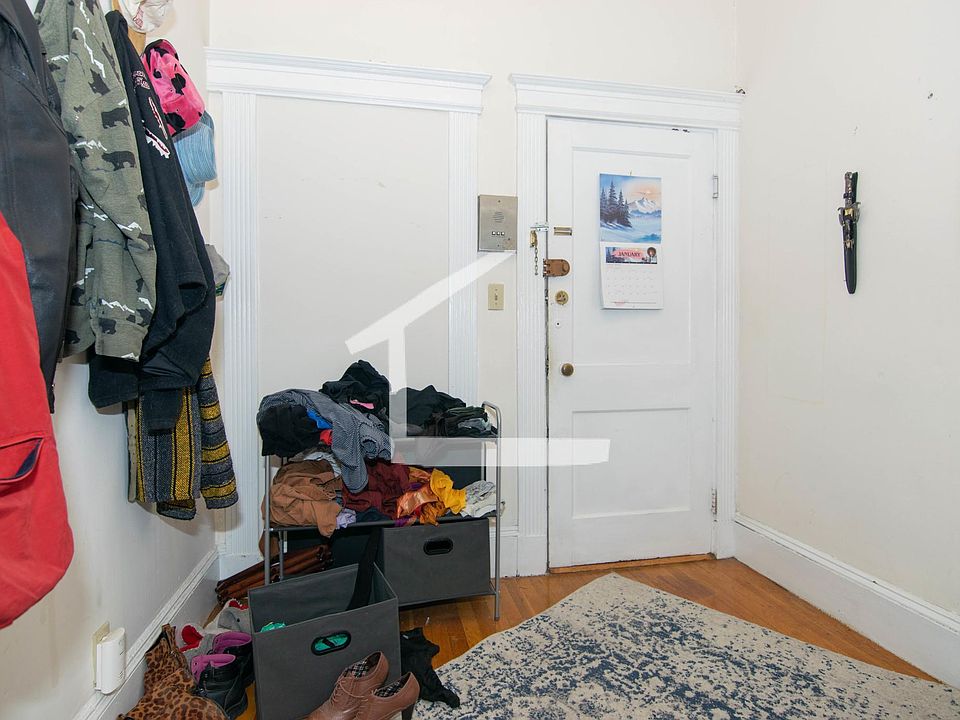 2nd image of 1258 Commonwealth Ave #27A