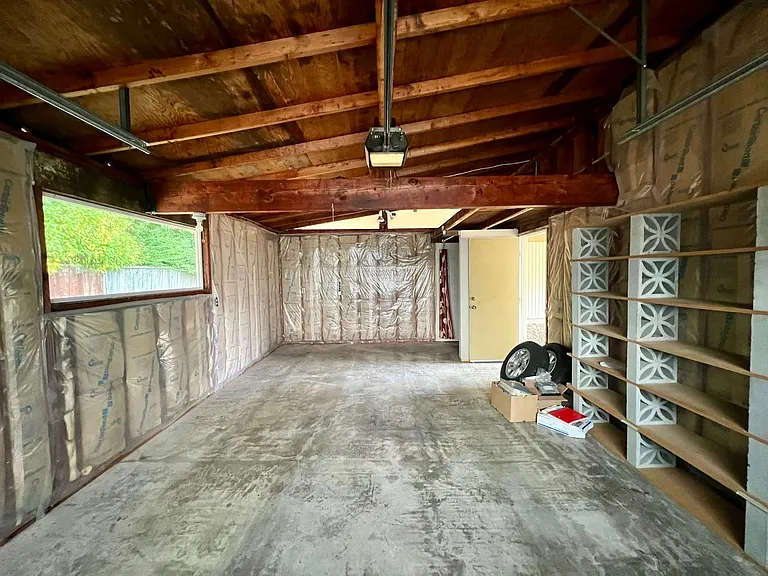 4020 15th Ct NE — Photo 28