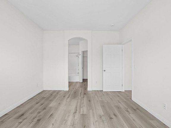 5th image of 641 Sumner Way Unit 1