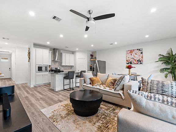3rd image of 2929 Amherst Meadow Ln