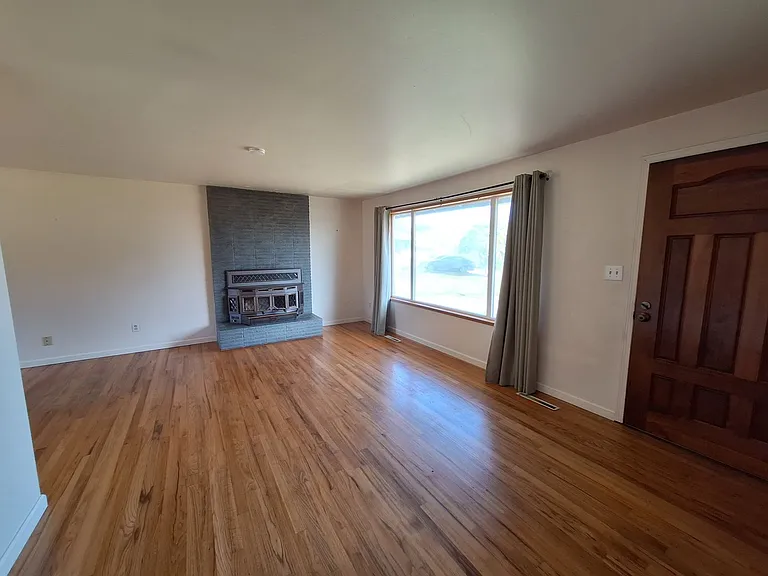 5867 Madrona Dr — Photo 9