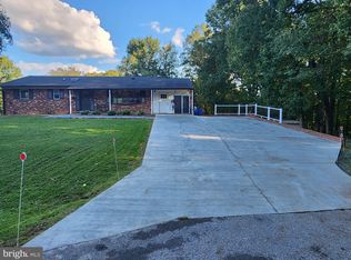 12612 Deoudes Rd, Boyds, MD 20841