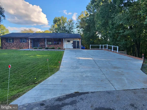 12612 Deoudes Rd, Boyds, MD 20841