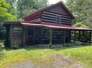 333 Village Ln, Mars Hill, NC 28754