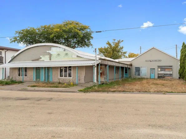 312 River St, Sabula, IA 52070