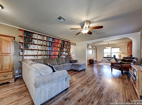 3rd image of 349 Tanager Dr