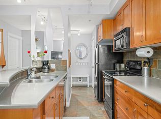 990 Centre Ave NE #236, Calgary, AB T2E2M9