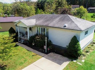 8075 Loop Rd, Alexandria, PA 16611