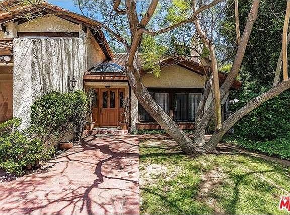 5th image of 2918 Tiffany Cir