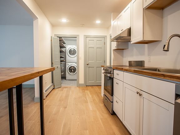 5th image of 25 Exeter Rd #B