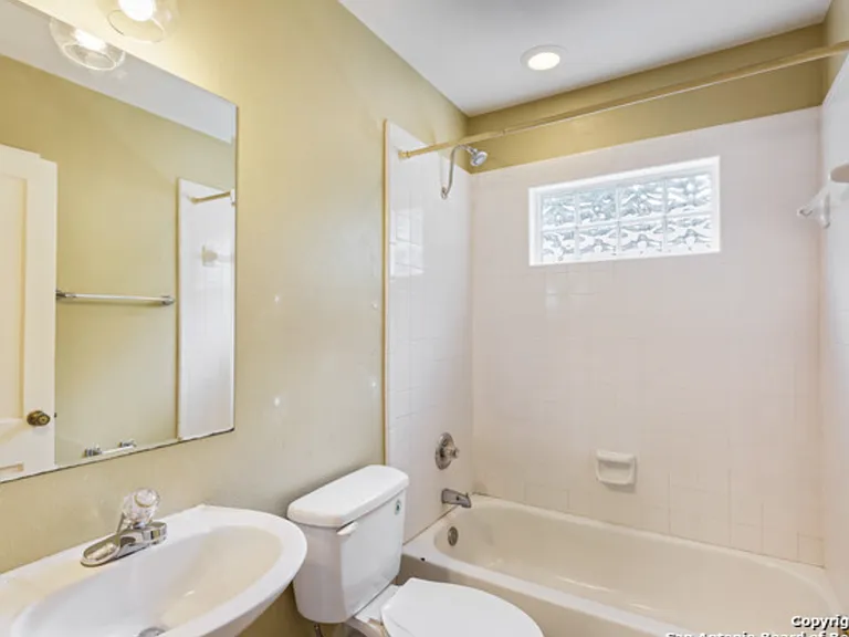 415 N Meadowlane Dr — Photo 15