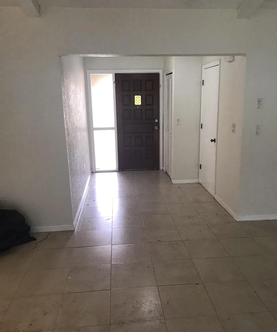 3 bed, 1464 sqft, $2,100 — Photo 1