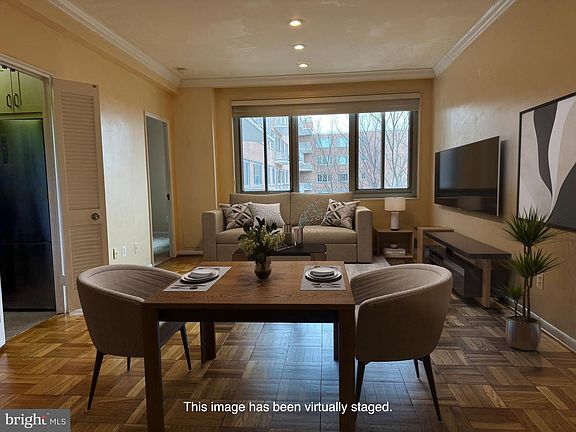 4th image of 11 Slade Ave APT 715