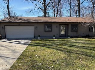 6622 Devonshire Ct, Mentor, OH 44060