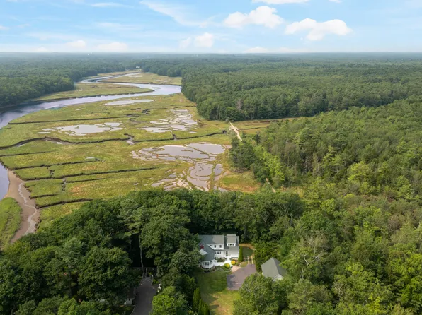 201 Western Avenue, Kennebunk, ME 04043