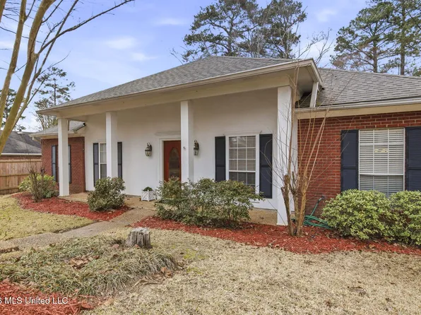 180 Woodlands Cv, Brandon, MS 39047