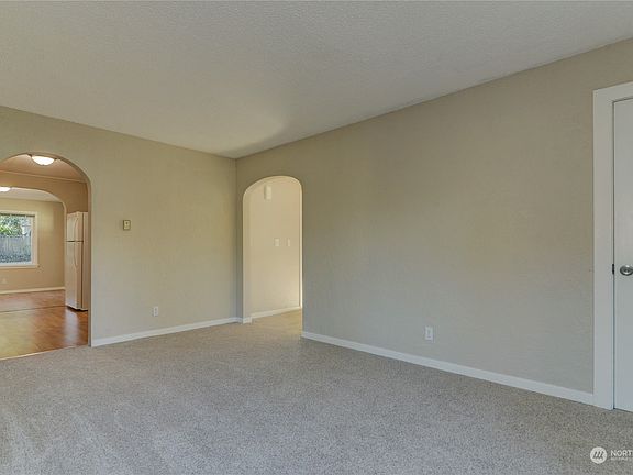 5th image of 1219 18th Avenue SE