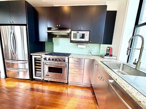 3rd image of 45 E 30th St #Pha