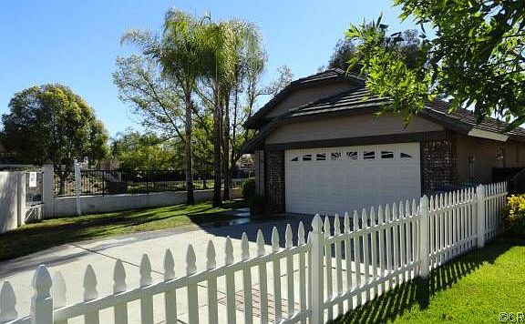 3rd image of 23781 Canyon Oak Dr