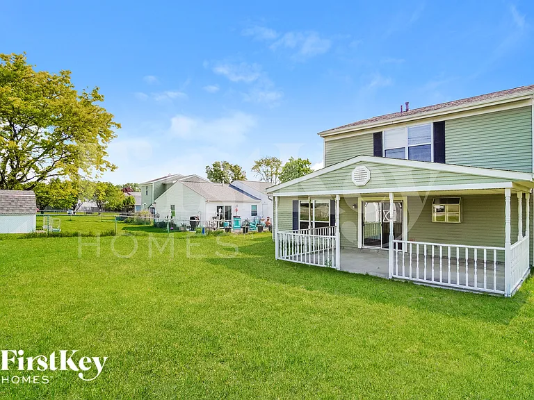 6266 Glencairn Cir — Photo 15