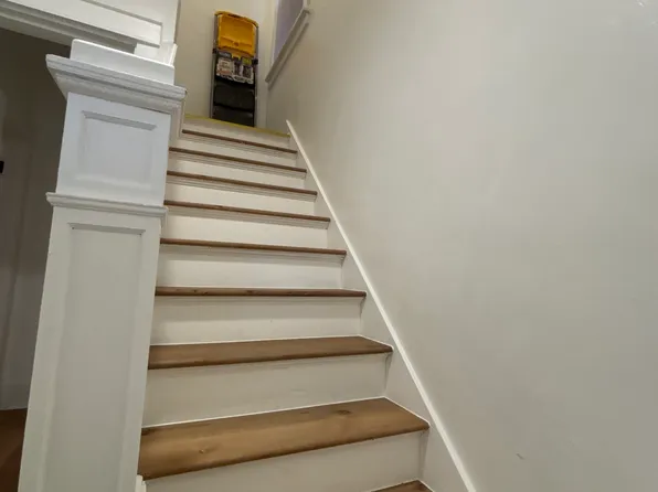 202 Gross St #B, Pittsburgh, PA 15224