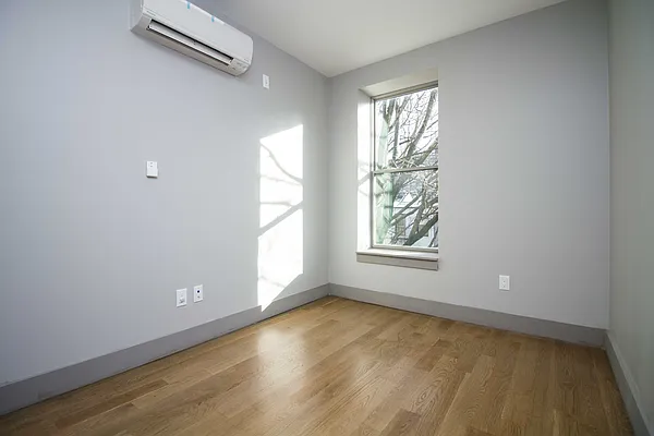 Rented by Nooklyn NYC LLC | media 37