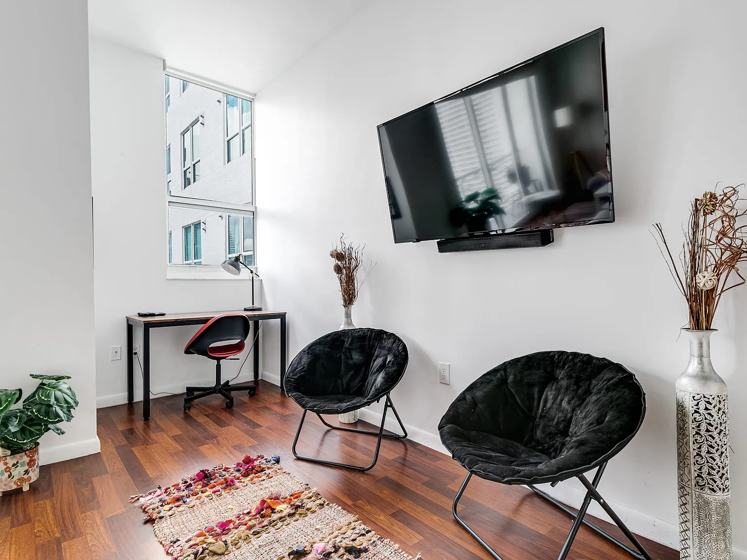 2 bed, $3,900 — Photo 4