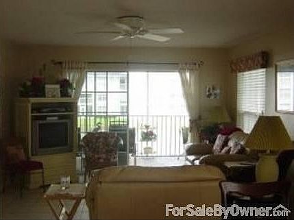 4th image of 650 S Brevard Ave APT 1425