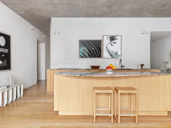 450 Warren Street image 4 of 19