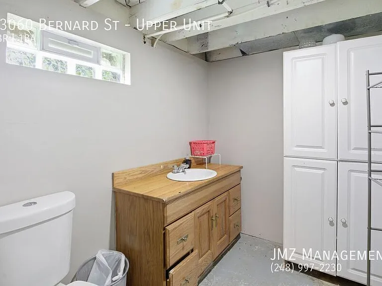 23060 Bernard St #UPPER — Photo 29