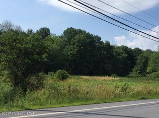 300 Upper Demunds Rd, Dallas, PA 18612