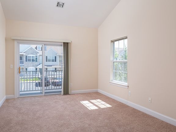 4th image of 2 Silverbeech Ct #12981311